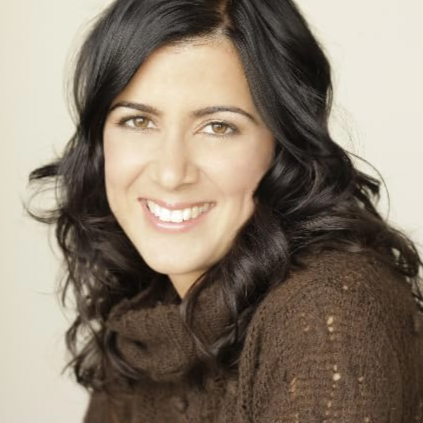 Photo of Iris Bahr from imdb.com